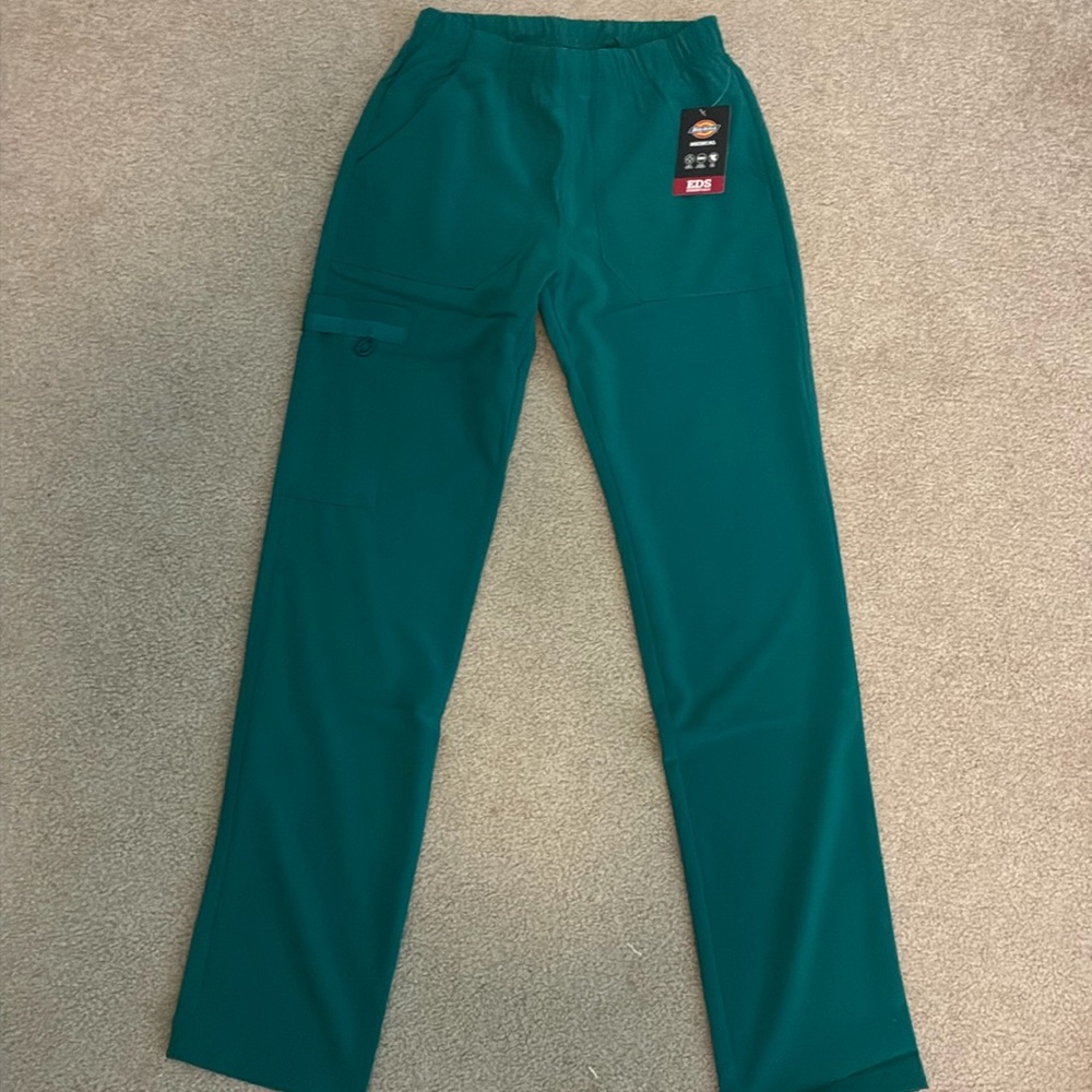 Dickies EDS Essentials Scrubs Tapered Leg